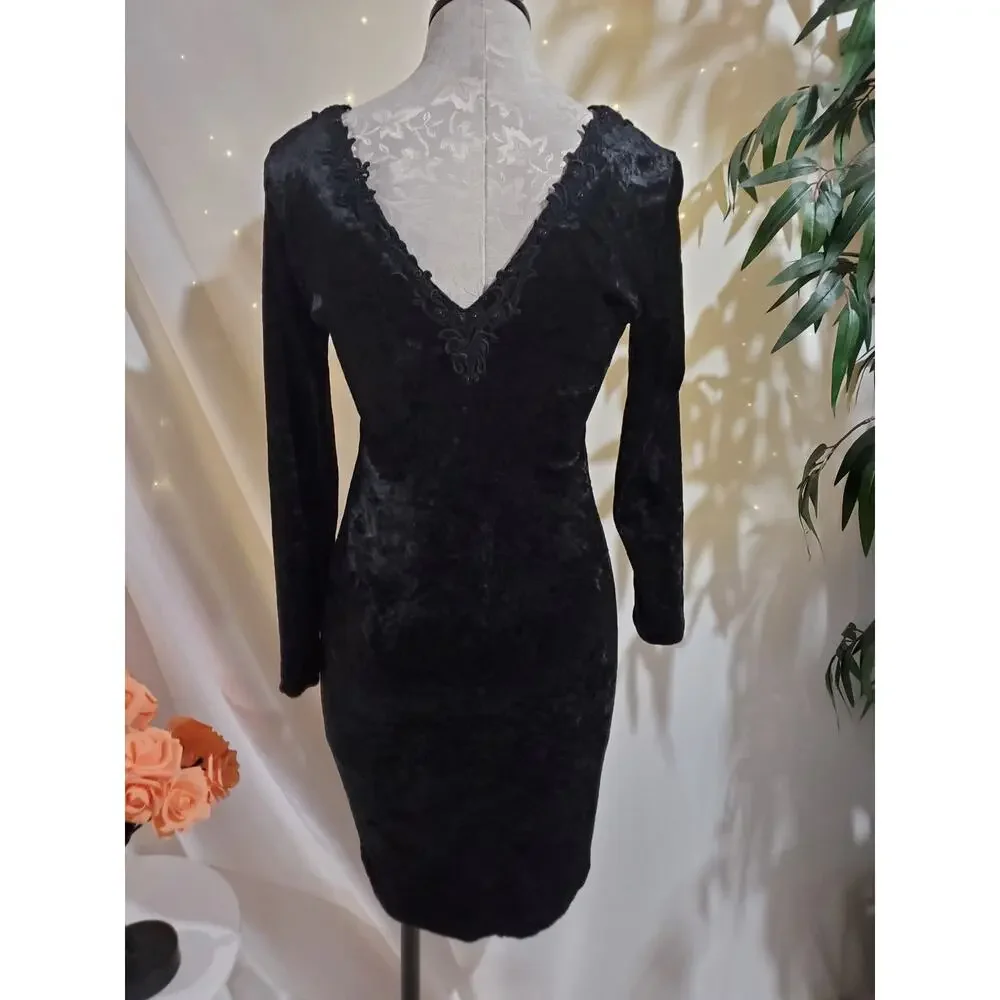 Vtg 90s Molly Malloy Crushed Velvet Bead Lace V-Neck Sheath Dress 4P Whimsigoth